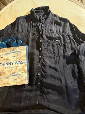 Johnny Was Peter & Greta Utilitarian Line. Bundle Oversized. Callout